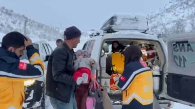 Siirt’in Şirvan ilçesinde böbrek rahatsızlığı bulunan 3 yaşındaki çocuk, kar