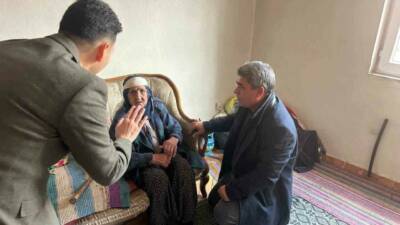 Diyarbakır’ın Çermik İlçe Kaymakamı Adem Karataş, merkez ve köylerde vatandaşlarla