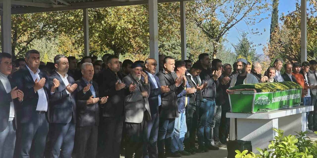 Gaziantep'in Araban ilçesinde meydana gelen kazada hayatını kaybeden Mehmet Çetinpolat