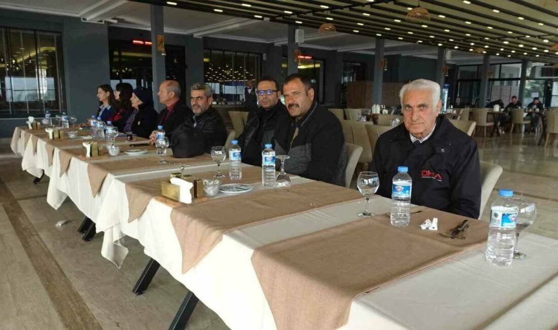 Kilis Polis Evinde düzenlenen toplantıda, Kilis İnsan Hakları Kurulu üyeleri,