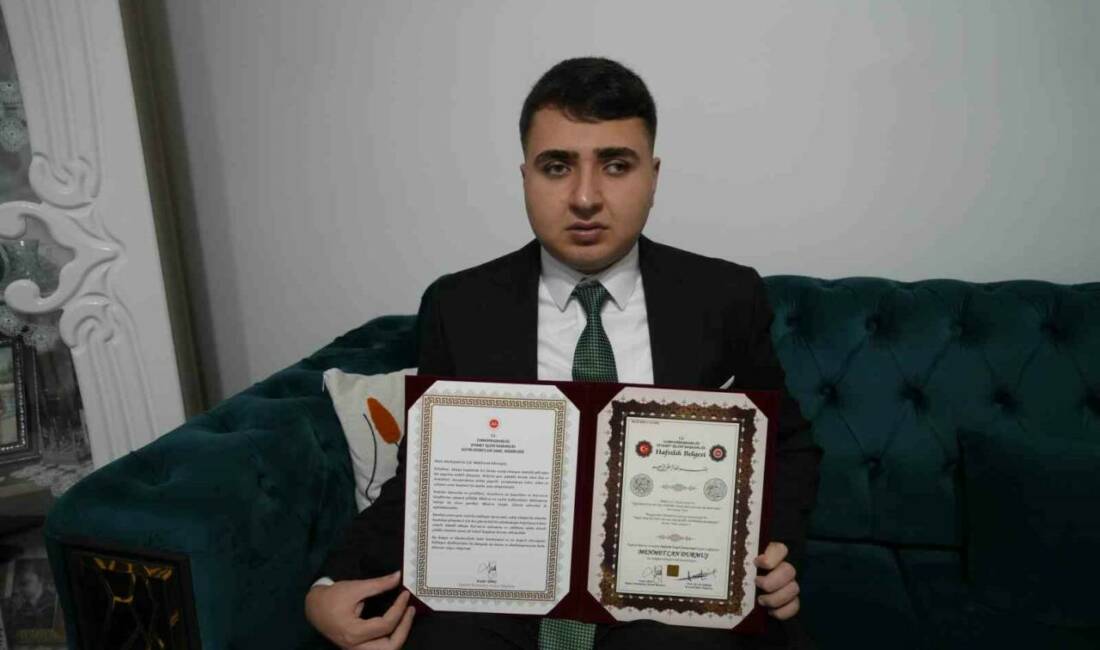 Doğuştan görme engelli 21 yaşındaki gencin, Kur’an-ı Kerim aşkıyla hayallerine