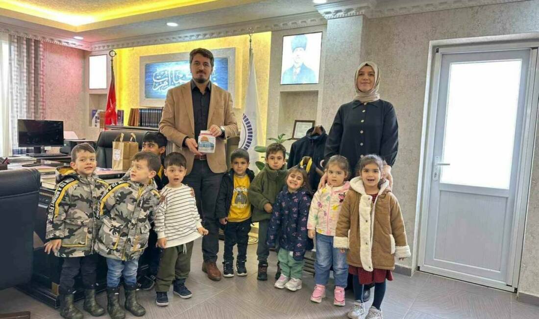 Siirt’in Şirvan ilçesinde bulunan 4-6 yaş arası Kur’an Kursu öğrencileri,