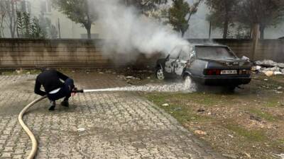 Siirt’in Kurtalan ilçesinde Fiat Doğan marka otomobil, henüz belirlenemeyen bir