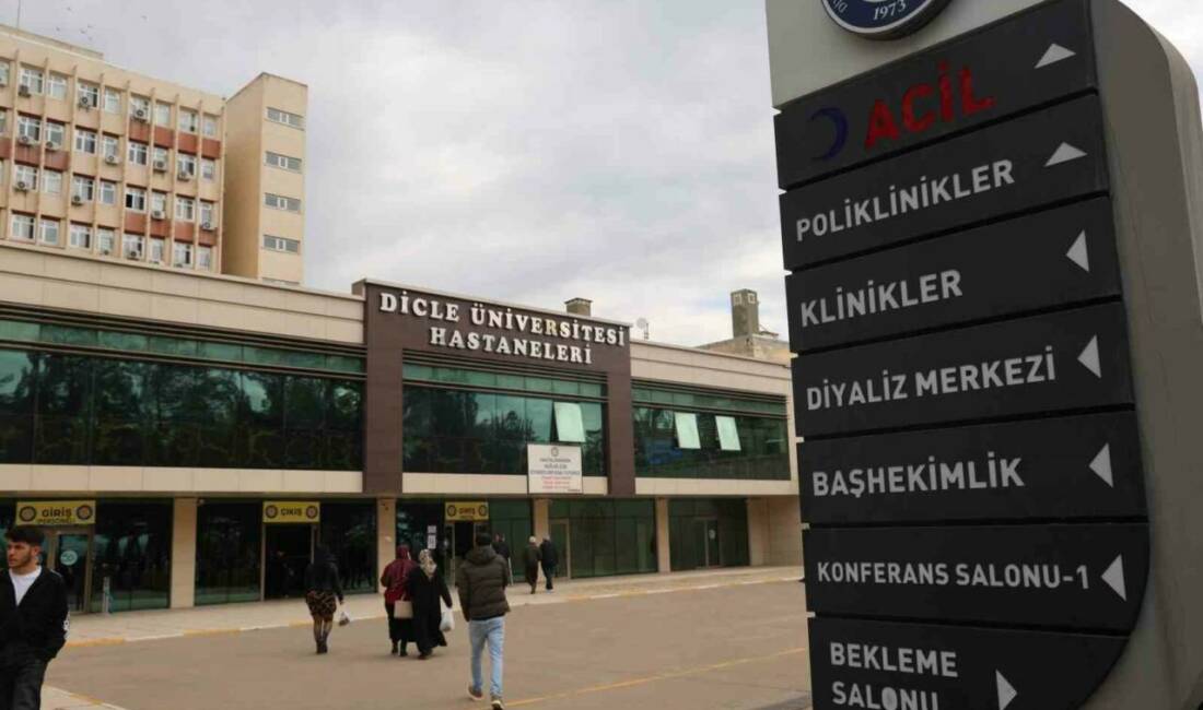 Dicle Üniversitesi Hastanesi'nde, genel cerrahi doktoru Prof. Dr. B.V.Ü.'nün göreve
