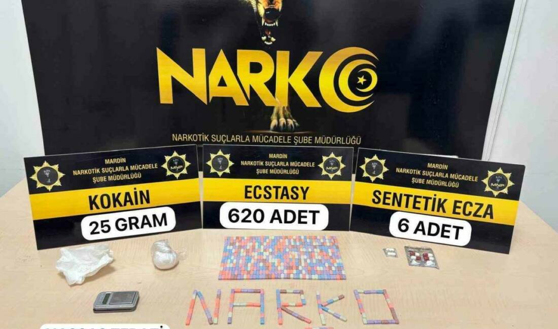 Mardin’de 620 adet uyuşturucu hap ele geçirildi Mardin'de gerçekleştirilen uyuşturucu operasyonunda 620 adet ecstasy hap ile bir