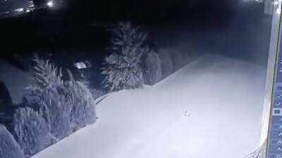 Mardin'de meydana gelen trafik kazasında, tırın direksiyon kontrolünü kaybederek bariyerlere