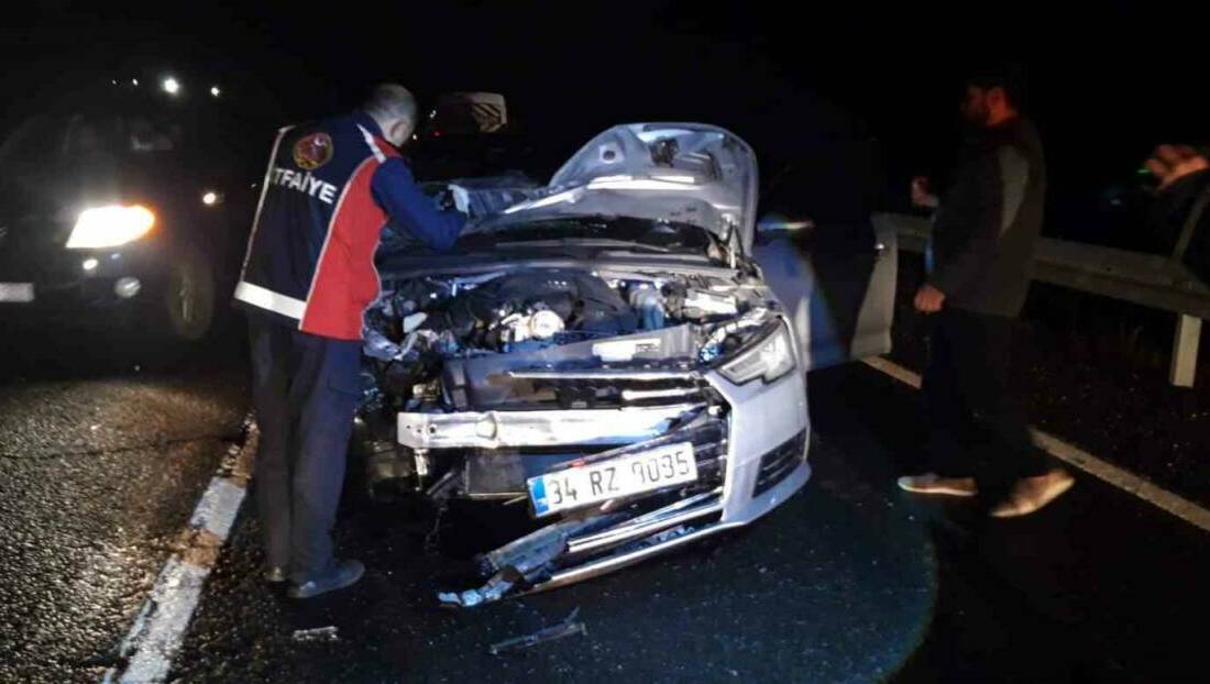 Mardin'in Dargeçit - Midyat yolu Sümer Mahallesi'nde otomobilin atı çarpması