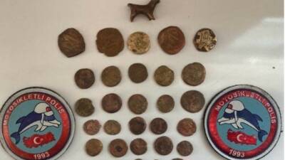 Mardin’de polis ekipleri tarafından düzenlenen operasyonda tarihi eser niteliğinde 45