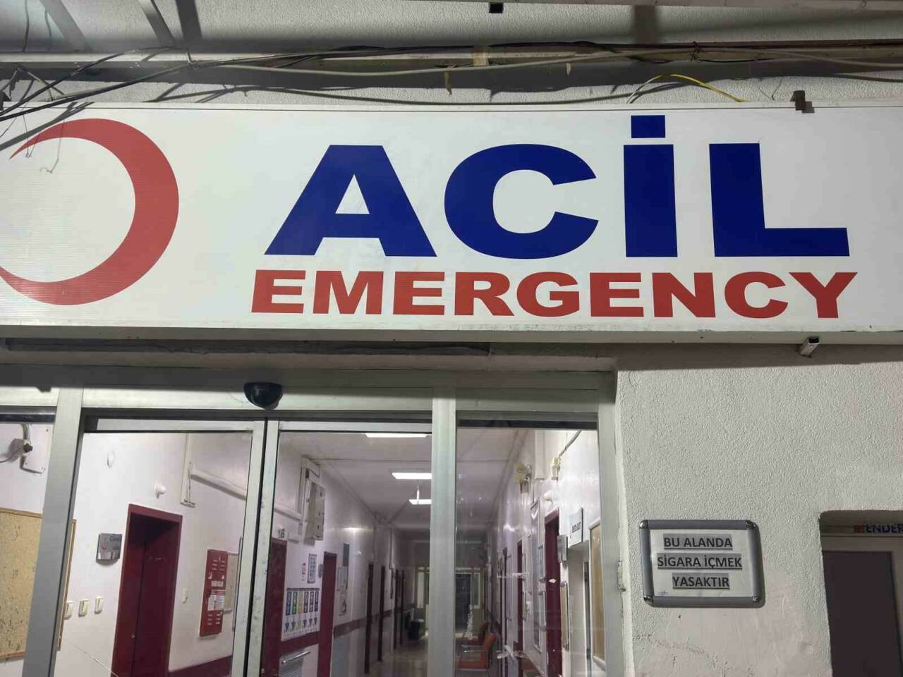 İki grup lise öğrencisi arasında çıkan bıçaklı kavgada 2 öğrenci