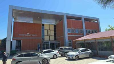 Nurdağı ilçesindeki deprem sonucunda Yaşam Konutları'nın çökmesiyle 40 kişi hayatını