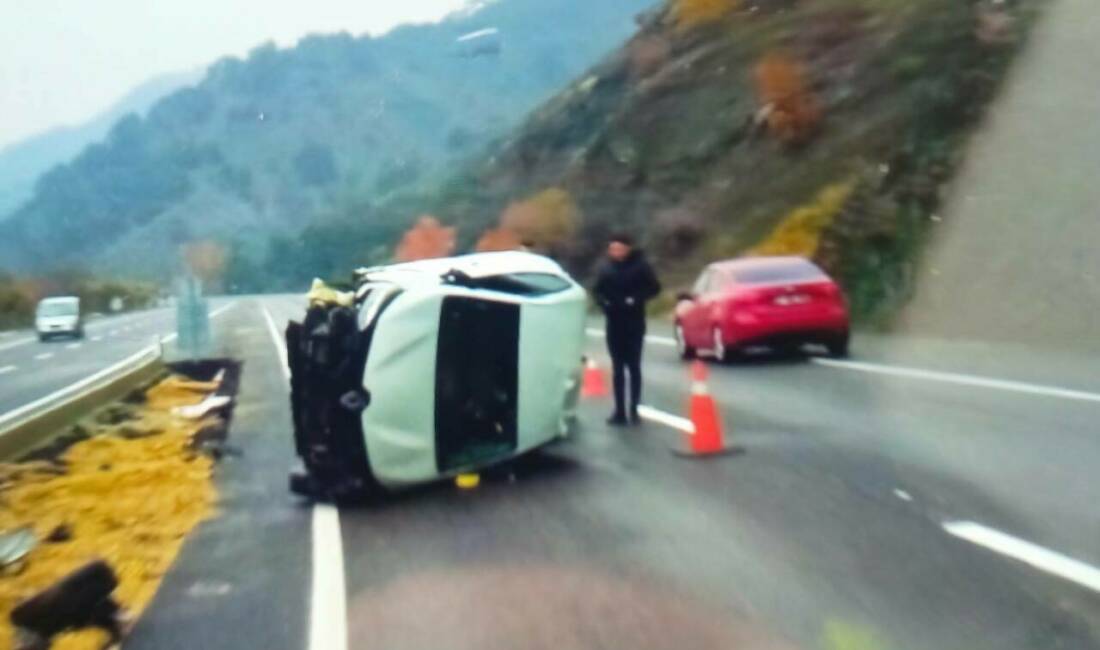 Adıyaman’ın Gölbaşı ilçesinde otomobilin yan yatması sonucu 4 kişi yaralandı.