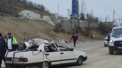Adıyaman’da otomobil ile kepçe arasında meydana gelen çarpışma sonucu 5