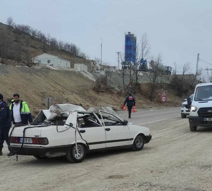 Adıyaman’da otomobil ile kepçe arasında meydana gelen çarpışma sonucu 5