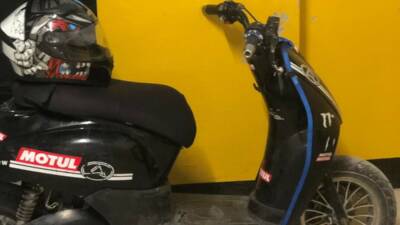 Adıyaman'da Yeni Mahalle K-13 Konteyner Kent'te park halindeki Berat Alan'a