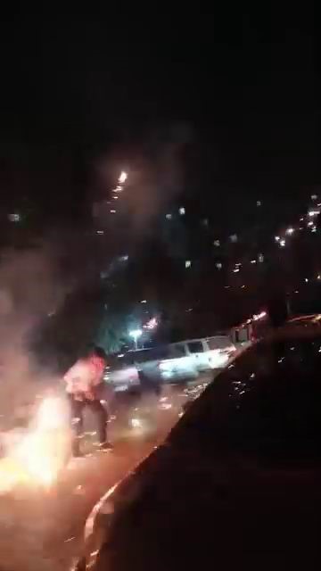 Diyarbakır'ın Kayapınar ilçesinde düğün sonrası atılan havai fişeklerin bir kişinin