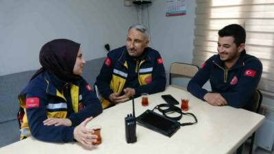 Gaziantep’te ambulans şoförü olarak görev yapan Bilal Kar ve kızı