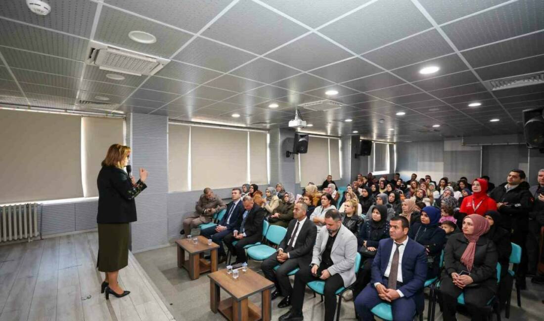 Fatma Şahin, Gaziantep'te Yetenek Kaşifi Projesi kapsamında çocukların farklı kabiliyetlere