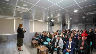 Fatma Şahin, Gaziantep'te Yetenek Kaşifi Projesi kapsamında çocukların farklı kabiliyetlere