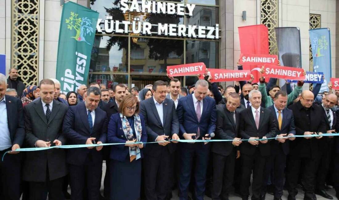 Şahinbey Belediyesi’nin Nizip’e kazandırdığı Kültür Merkezi’nin açılışı yapıldı Şahinbey Belediyesi tarafından Nizip ilçesine kazandırılan Kültür Merkezi, düzenlenen törenle