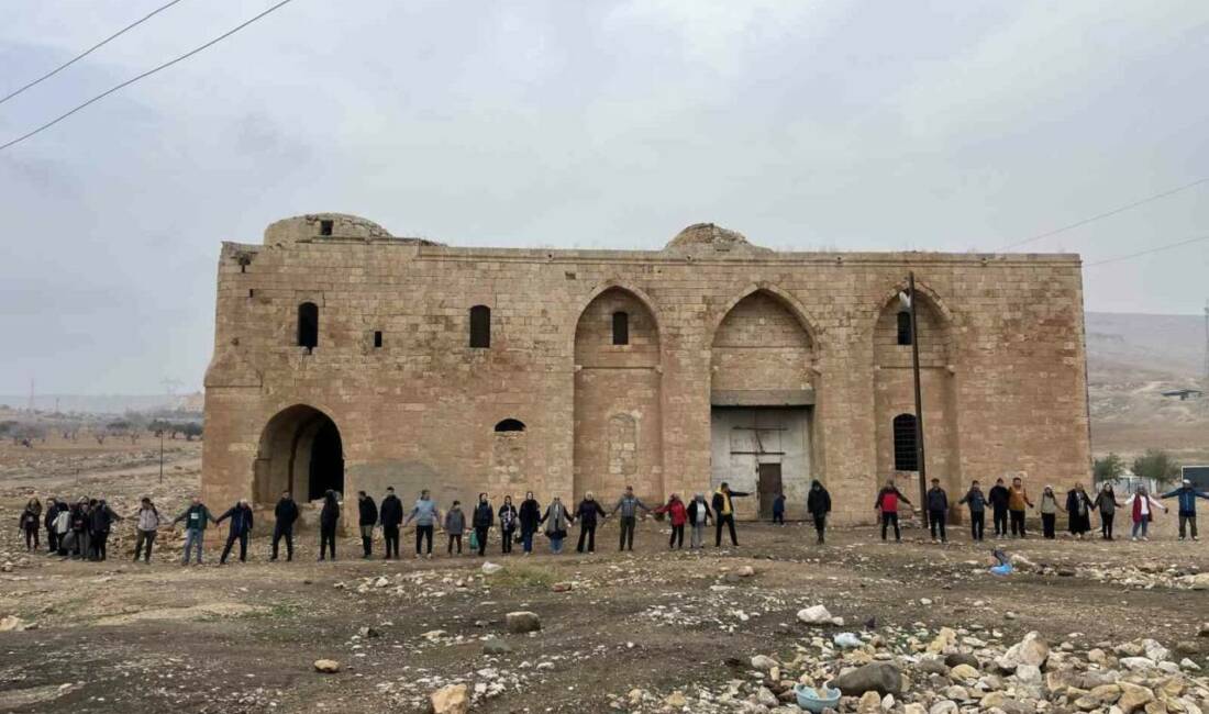Şanlıurfa'da doğa tutkunları, tarihi Germuş Kilisesi'nin korunması ve onarılması için