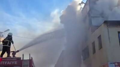 Şanlıurfa'nın Eyyübiye ilçesinde bulunan bir halı yıkama atölyesinde henüz belirlenemeyen