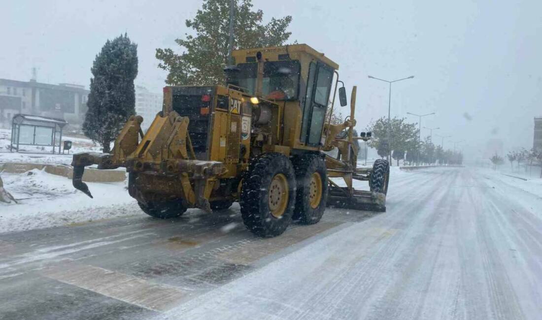 Şanlıurfa genelinde sabah saatlerinden itibaren etkili olmaya başlayan kar yağışıyla