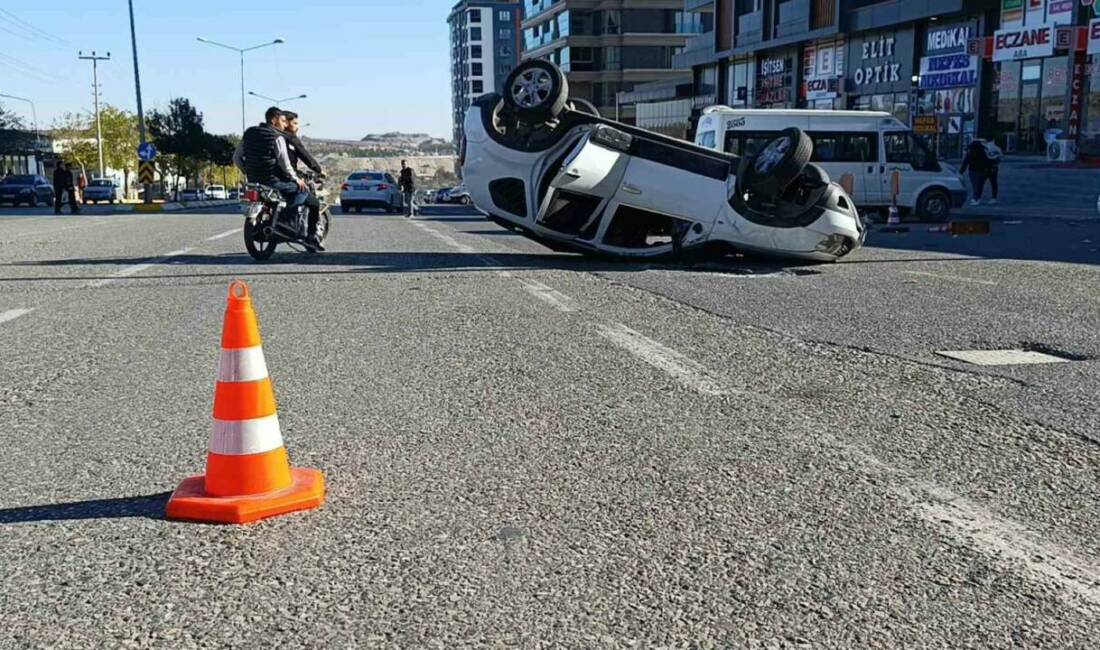 Şanlıurfa’da iki otomobilin çarpışması sonucu meydana gelen trafik kazasında, 4