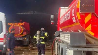 Viranşehir ilçesinde bulunan bir pamuk fabrikasında çıkan yangın sonucunda tonlarca