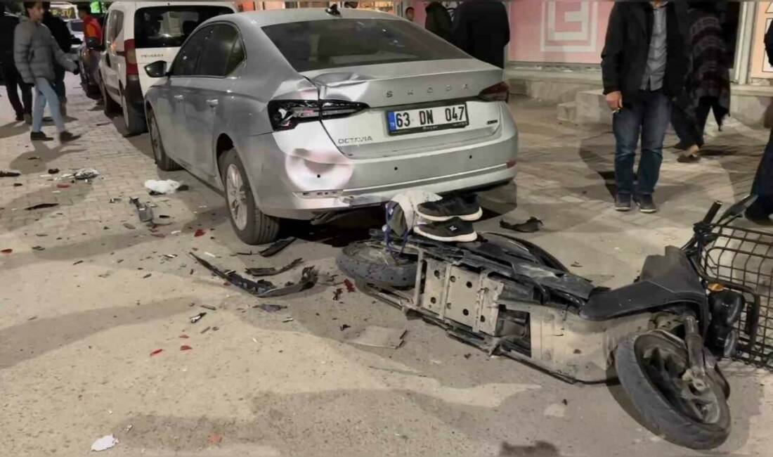 Ceylanpınar ilçesinde meydana gelen trafik kazasında pikap ile motosiklet çarpıştı.