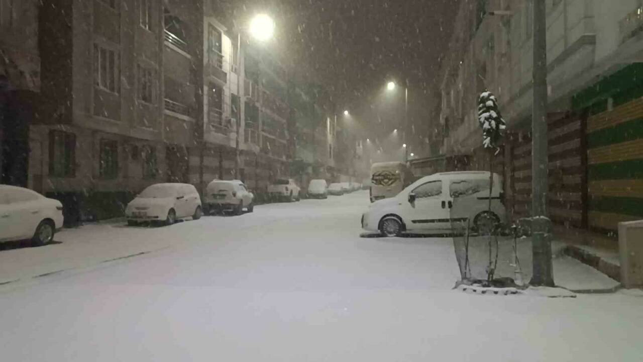 Türkiye’nin en sıcak illeri arasında yer alan Şanlıurfa merkezde yıllar