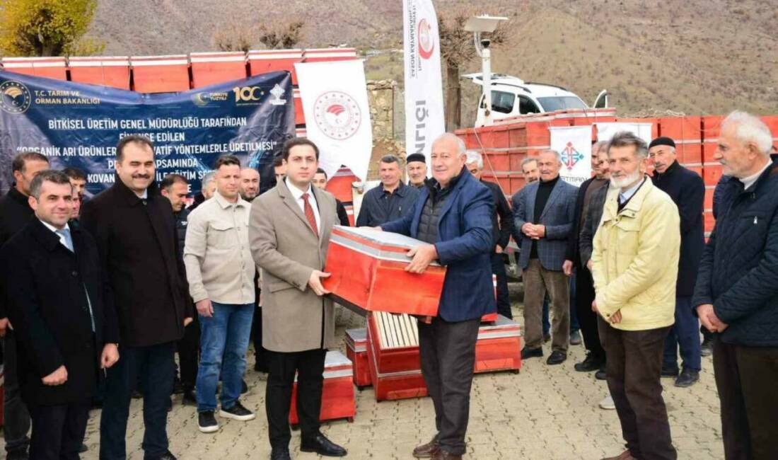 Batman'ın Sason ilçesinde organik kovan dağıtım programı gerçekleştirildi. Program, Tarım