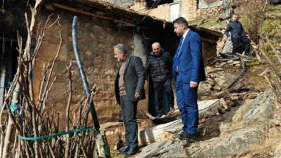 Batman’ın Sason ilçesinde Topluca köyünde çıkan soba yangını sonrası mağdur