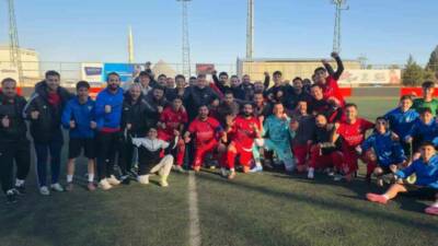 Gaziantep Şehitkamil Belediyespor, Bölgesel Amatör Lig'de Bahçespor'u 7-0 yenerek 3.