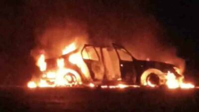 Adıyaman'ın Yaylakonak Beldesi'nde Gazi S'ye ait bir otomobil yanarak kullanılamaz