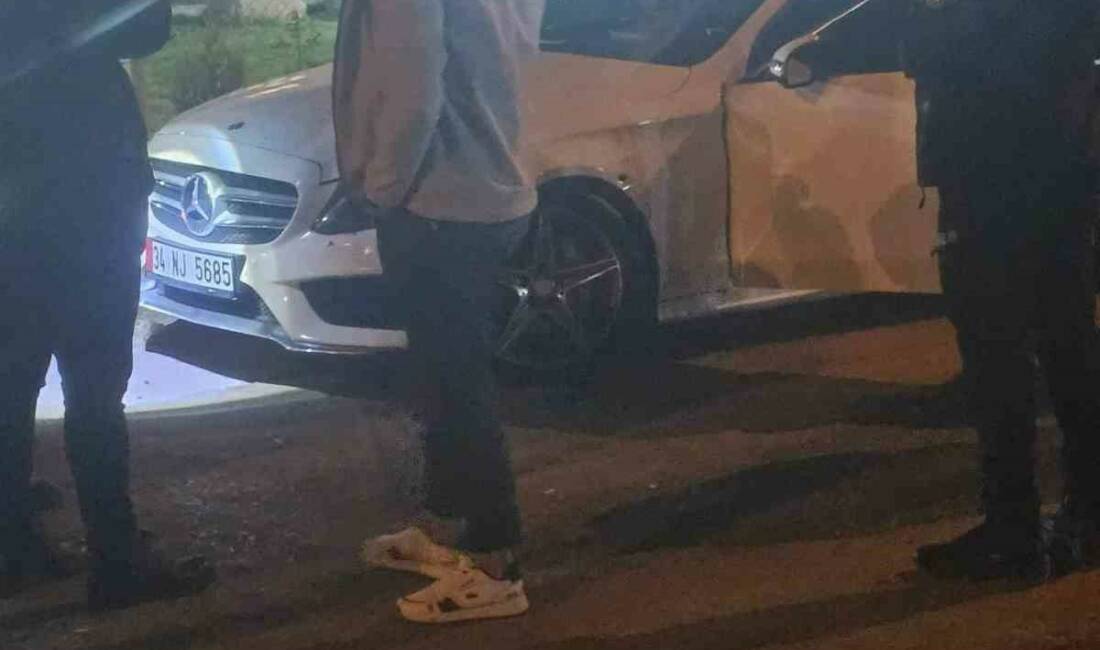 Şanlıurfa’nın Viranşehir ilçesinde, seyir halindeki bir otomobile yönelik silahlı saldırıda