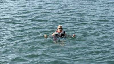 Siirt'in Botan Vadisi'nde bir grup doğasever, aralık ayında buz gibi