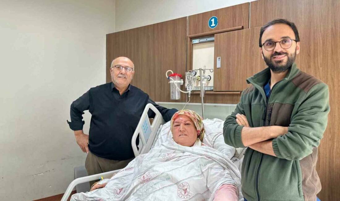 Siirt Eğitim ve Araştırma Hastanesinde kafa tabanı ameliyatı geçiren 52