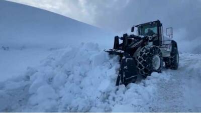 Şırnak'ta kış mevsiminin etkisiyle kar kalınlığı 2 metreyi geçti. Tuzluca