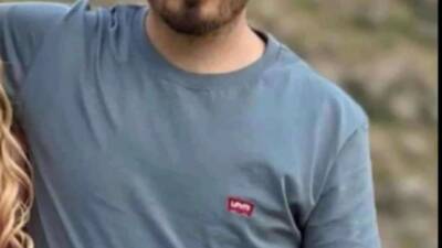 Şırnak'ın Uludere ilçesine bağlı Ortasu köyünde yaşayan Ayaz Encu, aracında