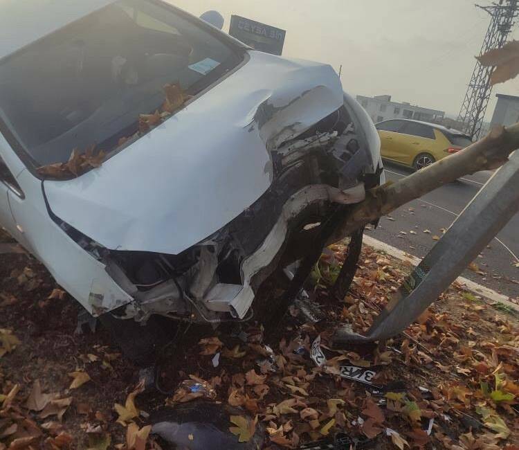 Diyarbakır’da seyir halindeyken şerit değiştiren araca çarpmamak için manevra yapan