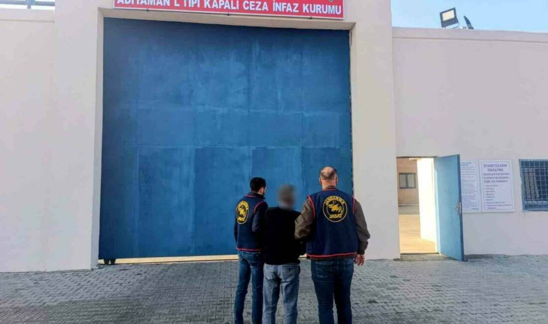 Adıyaman İl Jandarma Komutanlığı ekipleri, aranan şahısların yakalanmasına yönelik çalışmalar