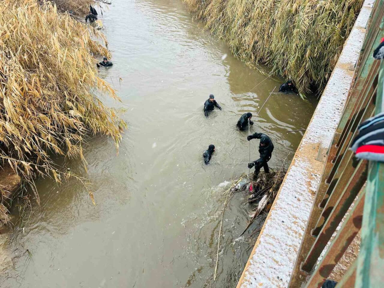 Şanlıurfa’nın Harran ilçesinde sulama tahliye kanalına düşen araçta kaybolan vatandaşı