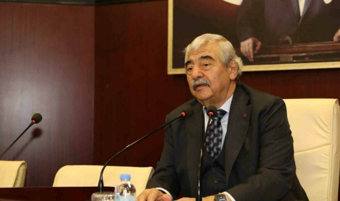 SANKO Holding Onursal Başkanı Abdulkadir Konukoğlu, genç girişimcilerin iş hayatında