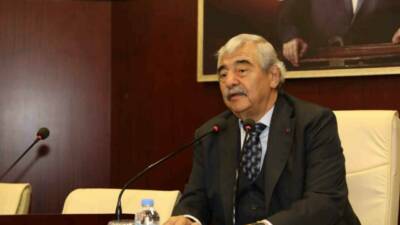 SANKO Holding Onursal Başkanı Abdulkadir Konukoğlu, genç girişimcilerin iş hayatında