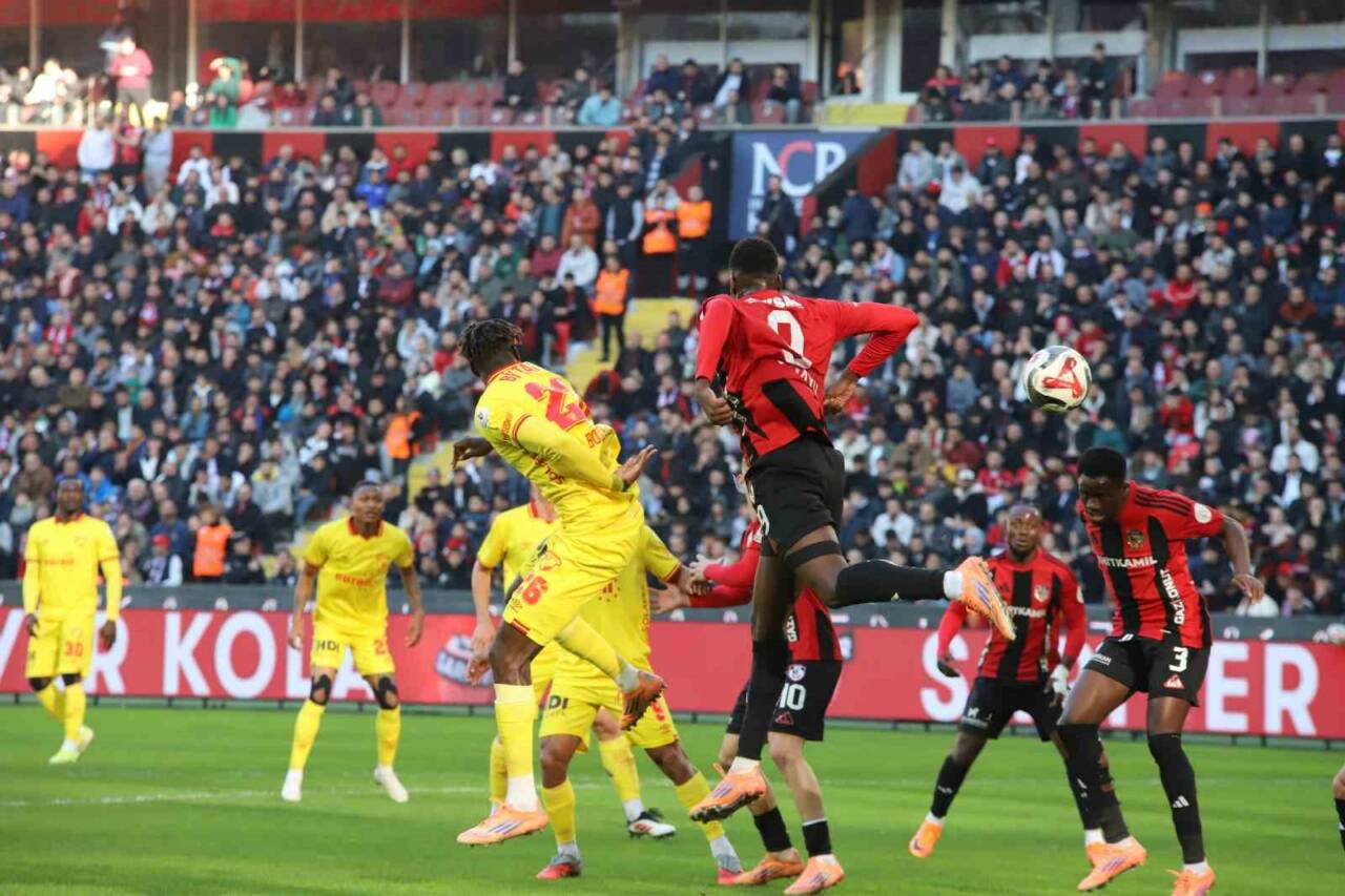 Gaziantep Futbol Kulübü, Trendyol Süper Lig'in 16. haftasında Göztepe'yi ağırladı.