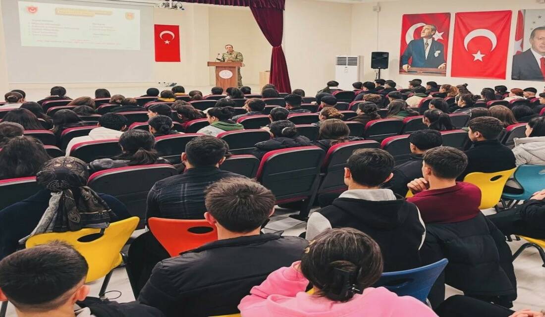 Hilal Anadolu İmam Hatip Lisesinde Milli Savunma Üniversitesi (MSÜ) tanıtımı