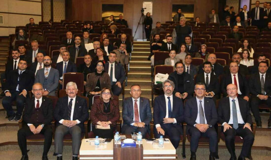 Gaziantep Ticaret Odası'nda gerçekleştirilen "Üreten Sağlık Buluşmaları: Gaziantep" etkinliği, sağlık