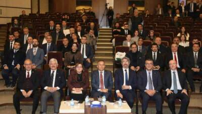 Gaziantep Ticaret Odası'nda gerçekleştirilen "Üreten Sağlık Buluşmaları: Gaziantep" etkinliği, sağlık