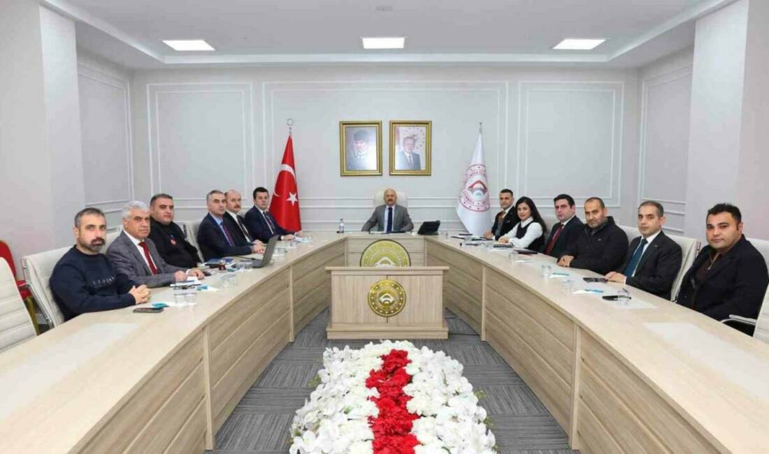 Adıyaman Valisi Osman Varol başkanlığında yapılan toplantıda, Adıyaman'da devam eden