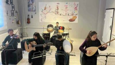 Yasemen Bolat, eşinin anısını yaşatmak için Siirt'in Kurtalan ve Baykan